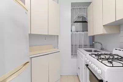 246 E 51st Street #7, New York, NY 10022 - Photo 5