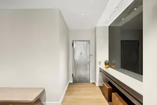 2 5th Ave, New York City, NY 10011 - Photo 19
