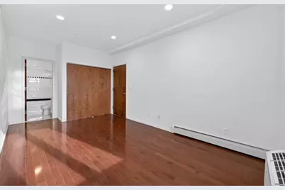 149-06 Northern Boulevard #501, New York City, NY 11354 - Photo 17