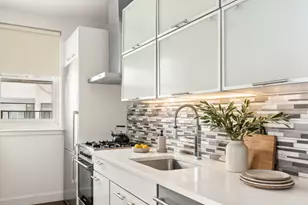 64 E 94th St, New York City, NY 10128 - Photo 3