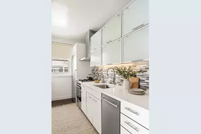 64 E 94th Street #7B, New York City, NY 10128 - Photo 3