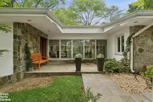 383 W 254th St, New York City, NY 10471 - Photo 15