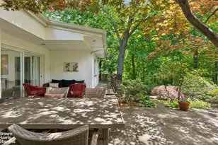 383 W 254th St, New York City, NY 10471 - Photo 9