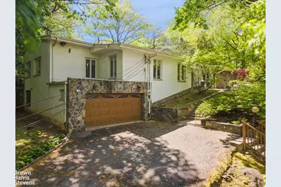 383 W 254th Street, New York City, NY 10471 - Photo 45
