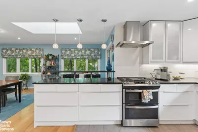 383 W 254th Street, New York City, NY 10471 - Photo 37