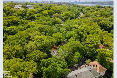 383 W 254th Street, New York City, NY 10471 - Photo 1