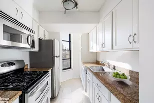 224 E 52nd St, New York City, NY 10022 - Photo 3