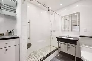 400 E 56th St, New York City, NY 10022 - Photo 13