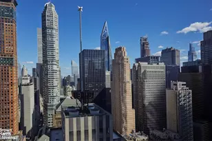 230 W 56th St, New York City, NY 10019 - Photo 9