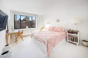 211 W 71st St, New York City, NY 10023 - Photo 7