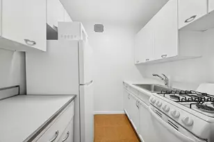 333 E 14th St, New York City, NY 10003 - Photo 3