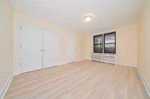 35-20 Leverich St, New York City, NY 11377 - Photo 9