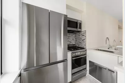 60 E 9th Street #519, New York, NY 10003 - Photo 5
