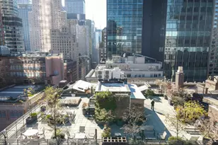 205 W 57th St, New York City, NY 10019 - Photo 17