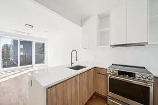 12 Broome St, New York City, NY 11222 - Photo 7