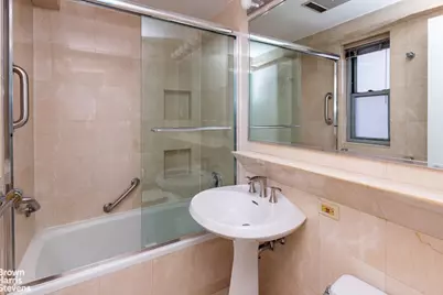 400 E 56th Street #27H, New York City, NY 10022 - Photo 11