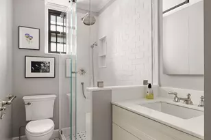 129 E 69th St, New York City, NY 10021 - Photo 11