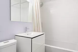 220 E 54th St, New York, NY 10022 - Photo 19