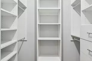 400 E 52nd St, New York, NY 10022 - Photo 11