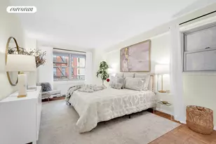 360 E 72nd St, New York City, NY 10021 - Photo 5