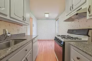 2727 Ocean Pkwy, New York City, NY 11235 - Photo 11