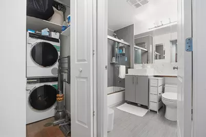 5-49 Borden Avenue #J-6, New York City, NY 11101 - Photo 5