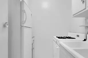 9425 Shore Rd, New York City, NY 11209 - Photo 3