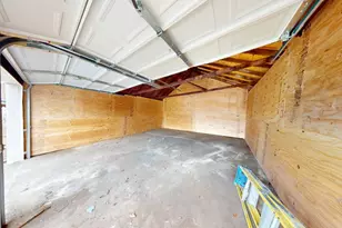 136-11 Brookville Blvd, New York City, NY 11422 - Photo 27