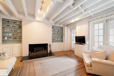 258 W 12th Street, New York City, NY 10014 - Photo 5