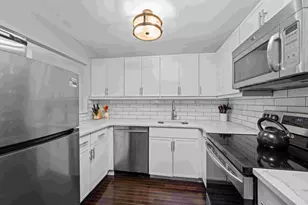 9985 Shore Rd, New York City, NY 11209 - Photo 5