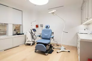 1075 Park Ave, New York City, NY 10128 - Photo 7