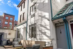 129B Degraw St, New York City, NY 11231 - Photo 9