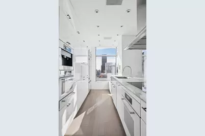 250 E 54th Street #36D, New York City, NY 10022 - Photo 5