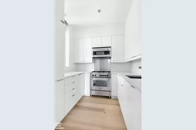 236 E 47th Street #16C, New York City, NY 10017 - Photo 11