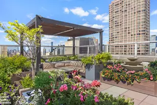 300 E 40th St, New York City, NY 10016 - Photo 7