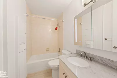 300 E 40th Street #12P, New York City, NY 10016 - Photo 5