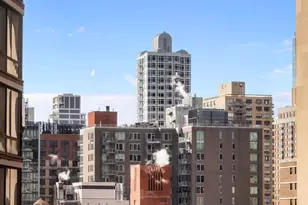 300 E 40th St, New York City, NY 10016 - Photo 3
