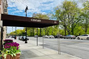 25 Central Prk W, New York City, NY 10023 - Photo 11