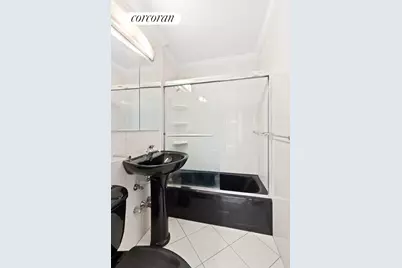 360 E 72nd Street #C2202, New York City, NY 10021 - Photo 13