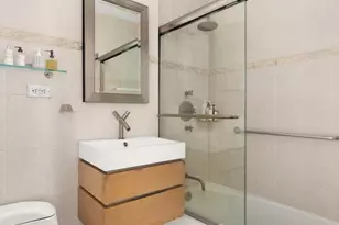 165 W 66th St, New York City, NY 10023 - Photo 9