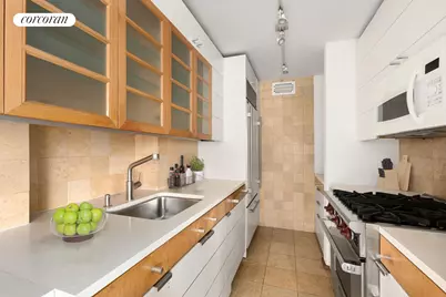 165 W 66th Street #16A, New York, NY 10023 - Photo 3