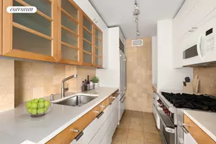 165 W 66th St, New York City, NY 10023 - Photo 3