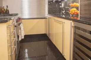 225 E 57th St, New York City, NY 10022 - Photo 9