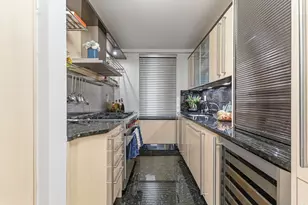 225 E 57th St, New York, NY 10022 - Photo 13