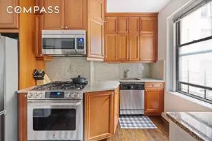 305 E 88th St, New York City, NY 10128 - Photo 9