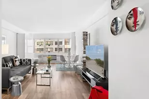 333 E 46th St, New York City, NY 10017 - Photo 3