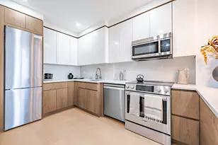 11-52 44th Dr, New York City, NY 11101 - Photo 3