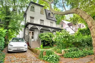 117 Tysen St, New York, NY 10301 - Photo 1