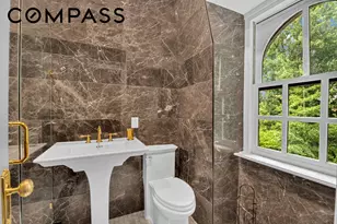 117 Tysen St, New York City, NY 10301 - Photo 15