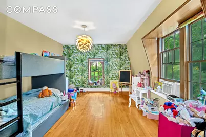 117 Tysen Street, New York, NY 10301 - Photo 9